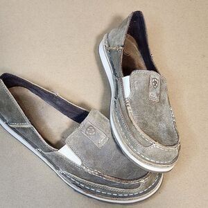 👞 Ariat Women’s Cruiser Slip on Casual Shoes. Genuine Leather. NWOB. 👞